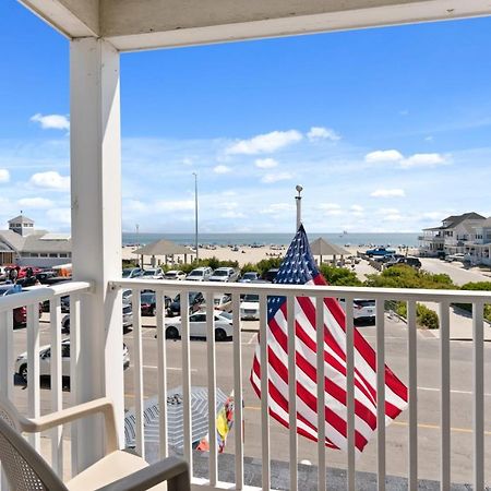 Water Views - Private Balcony - The Americana Hampton Kültér fotó